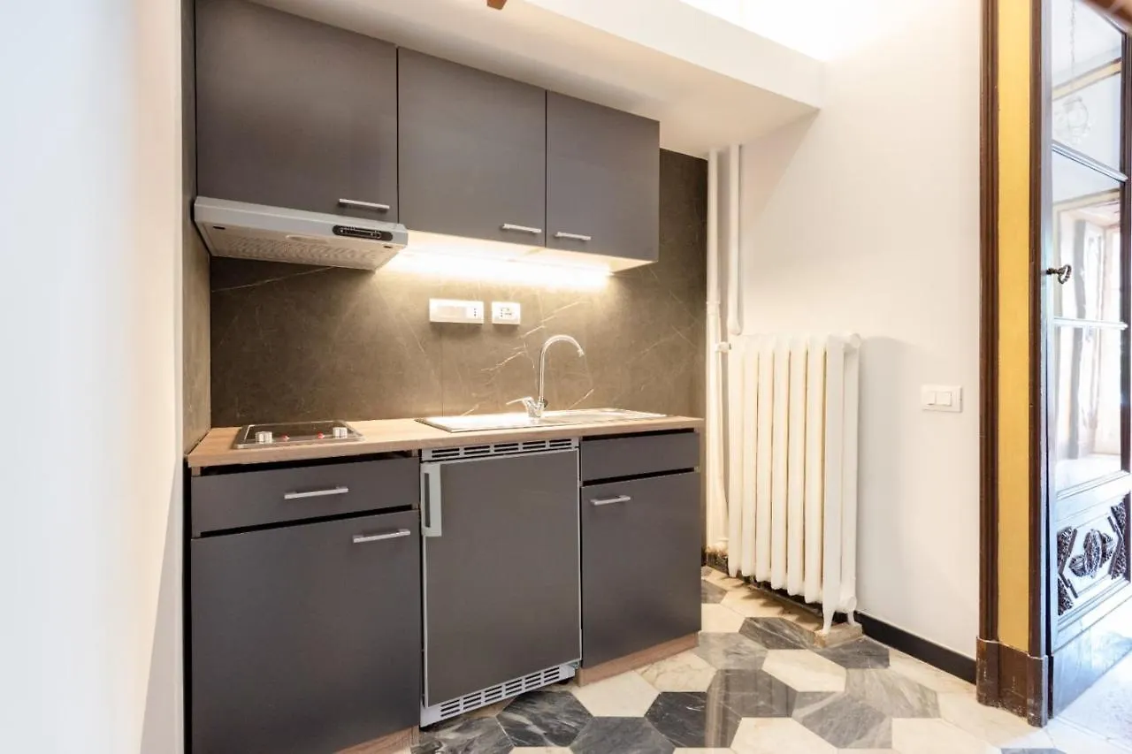 Historic Center Apartments - Happy Rentals Genoa