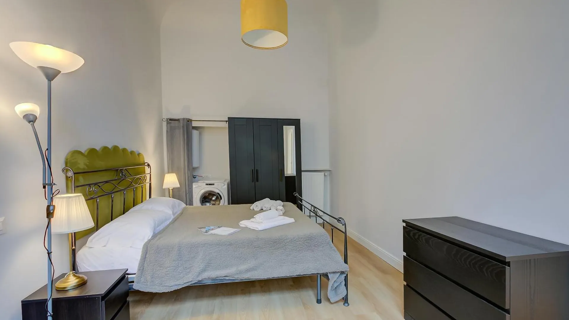 Historic Center Apartments - Happy Rentals Genoa