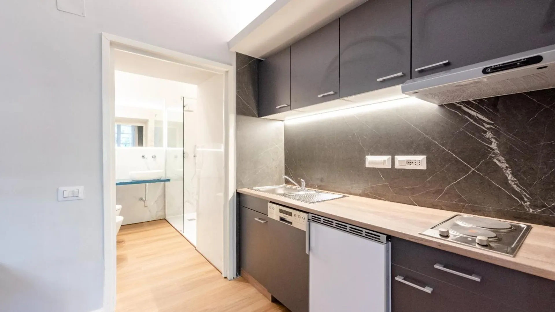 Historic Center Apartments - Happy Rentals Genoa