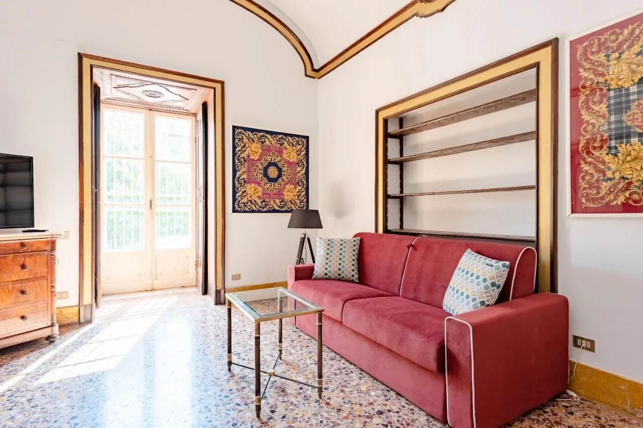 Historic Center Apartments - Happy Rentals Genoa