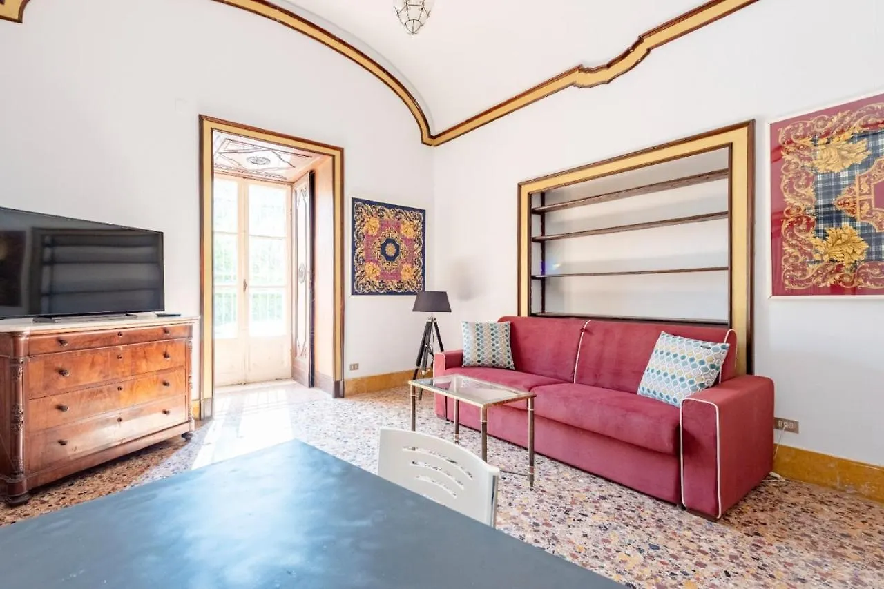 Historic Center Apartments - Happy Rentals Genoa