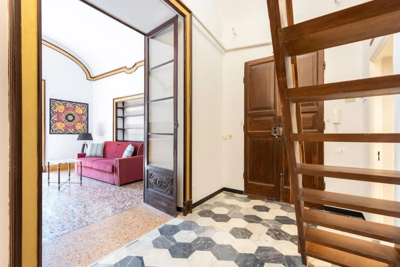 Historic Center Apartments - Happy Rentals Genoa