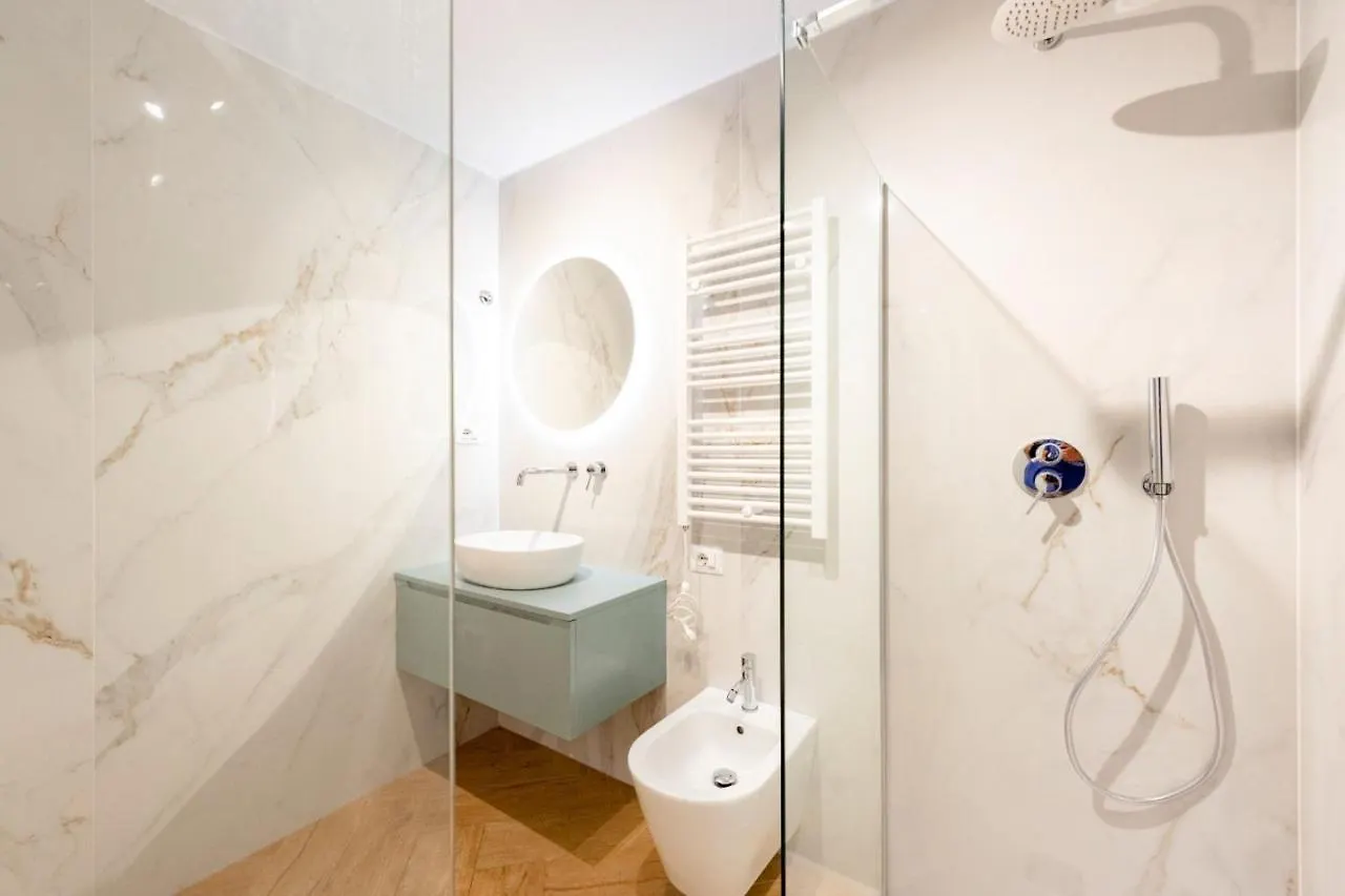 Historic Center Apartments - Happy Rentals Genoa