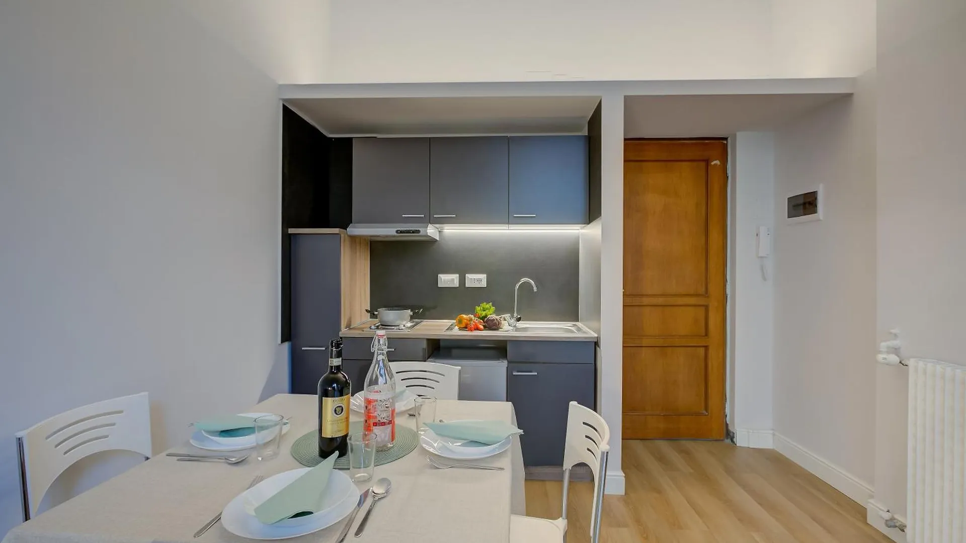 Historic Center Apartments - Happy Rentals Genoa
