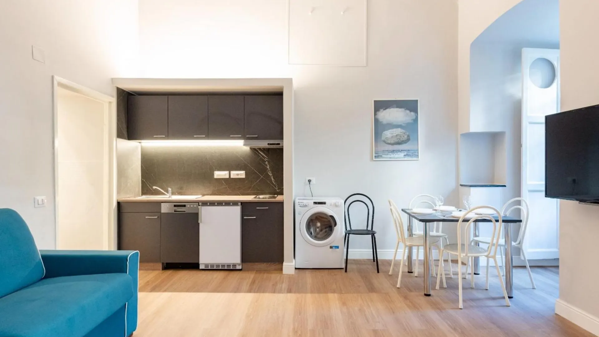 Historic Center Apartments - Happy Rentals Genoa